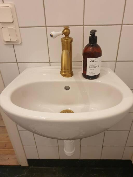 Centrala Stan- 2-Rums Gaestsvit, Perfekt Foer Kollegor Som Oenskar Separata Rum Umeå Eksteriør bilde