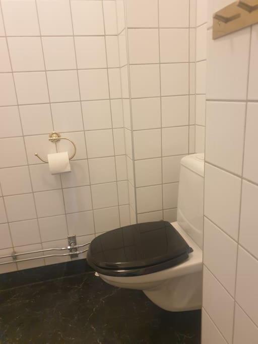 Centrala Stan- 2-Rums Gaestsvit, Perfekt Foer Kollegor Som Oenskar Separata Rum Umeå Eksteriør bilde